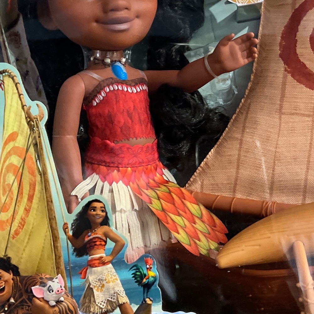 New Disney Moana‘s ocean adventure canoe Toys “R” Us exclusive outfit fashion